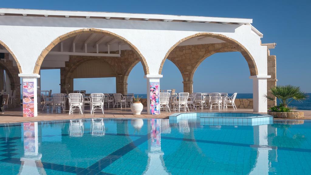 Hotel apartamentowy Pyrgos 2*